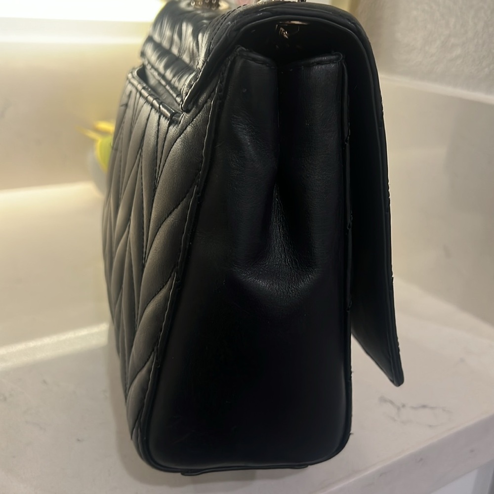 Kate Spade Bariar Lane Quilted Emelyn Crossbody Shoulder Black 7”-10”-3” EUC - Picture 5 of 16
